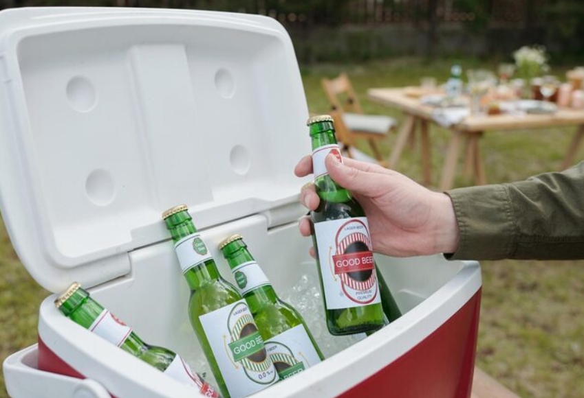 1775180956180492.jpg Heavy-duty coolers designed for long ice retention.jpg